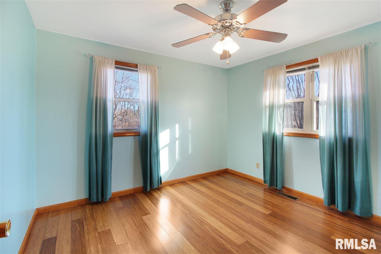 4715 West Middle Road Peoria, IL 61607 - Photo 13 of 33 Gallery Image 13