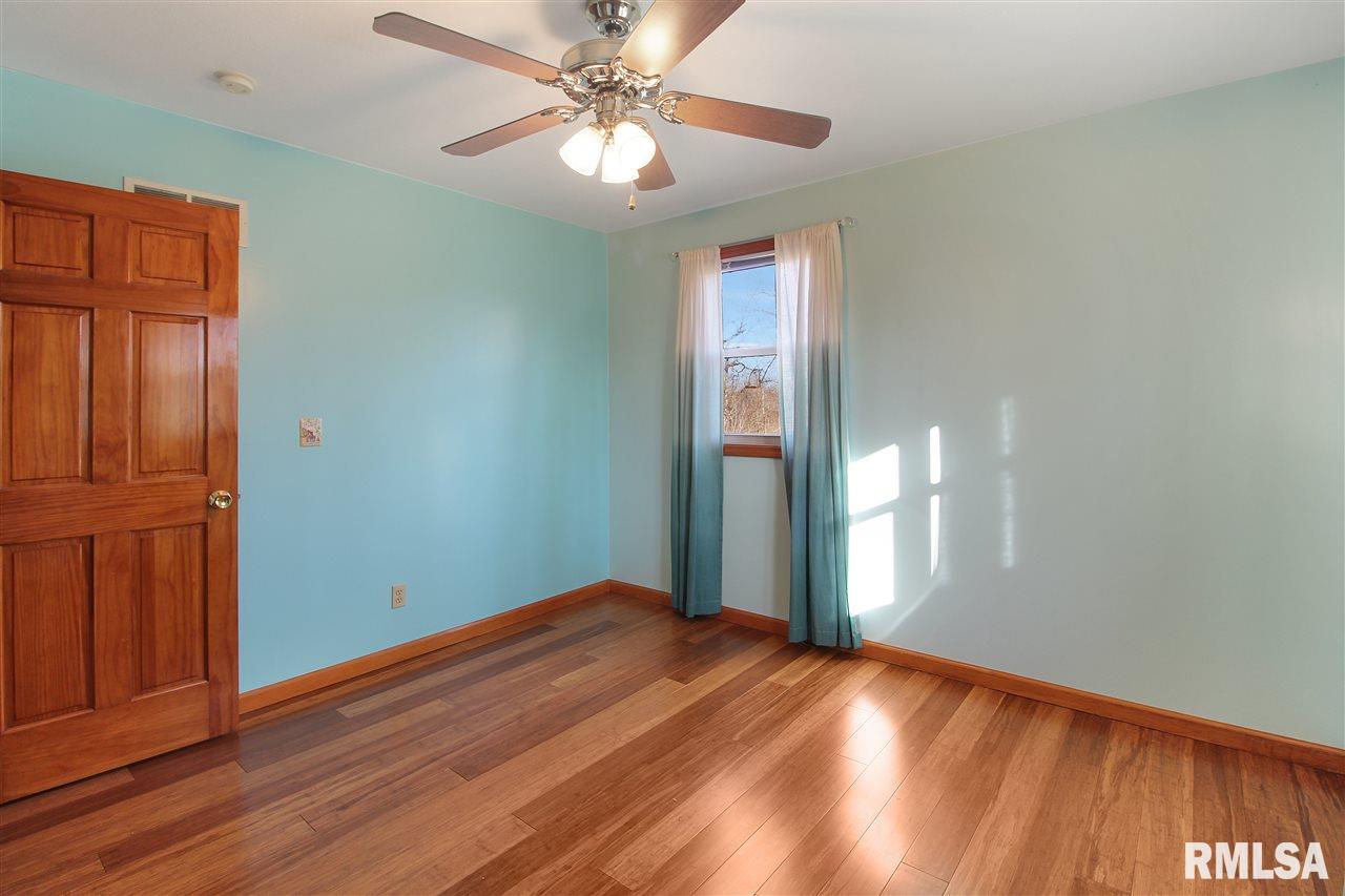 4715 West Middle Road Peoria, IL 61607 - Photo 15 of 33 Gallery Image 15