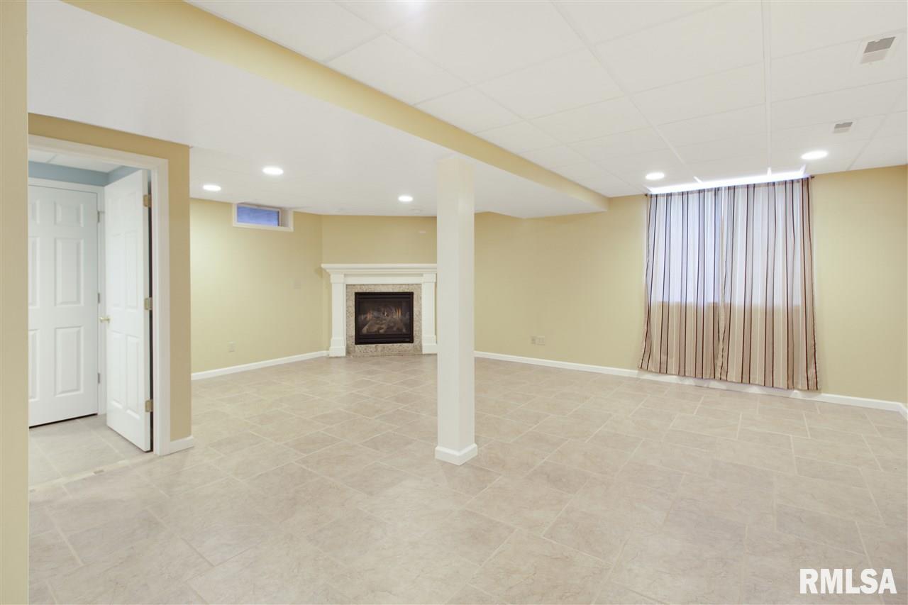 4715 West Middle Road Peoria, IL 61607 - Photo 22 of 33 Gallery Image 22