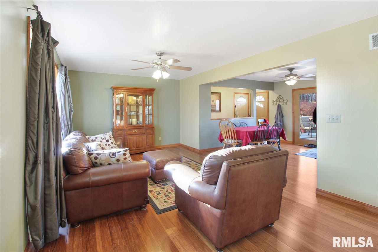 4715 West Middle Road Peoria, IL 61607 - Photo 4 of 33 Gallery Image 4
