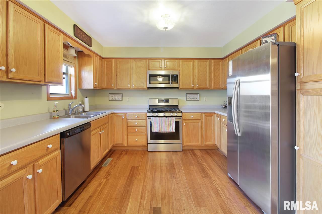 4715 West Middle Road Peoria, IL 61607 - Photo 6 of 33 Gallery Image 6