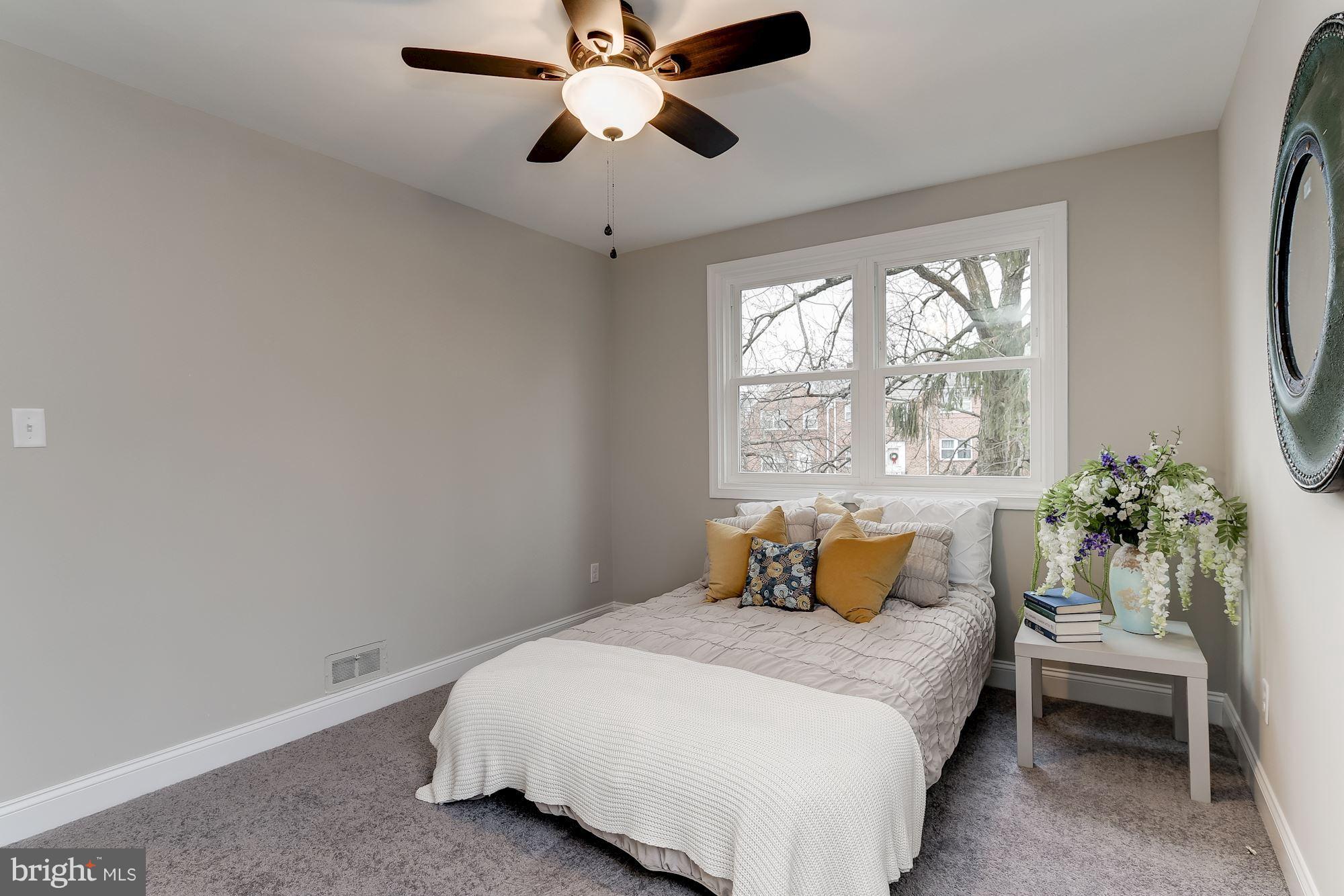 5524 Channing Road Baltimore, MD 21229 - Photo 17 of 28 Lovely master bedroom