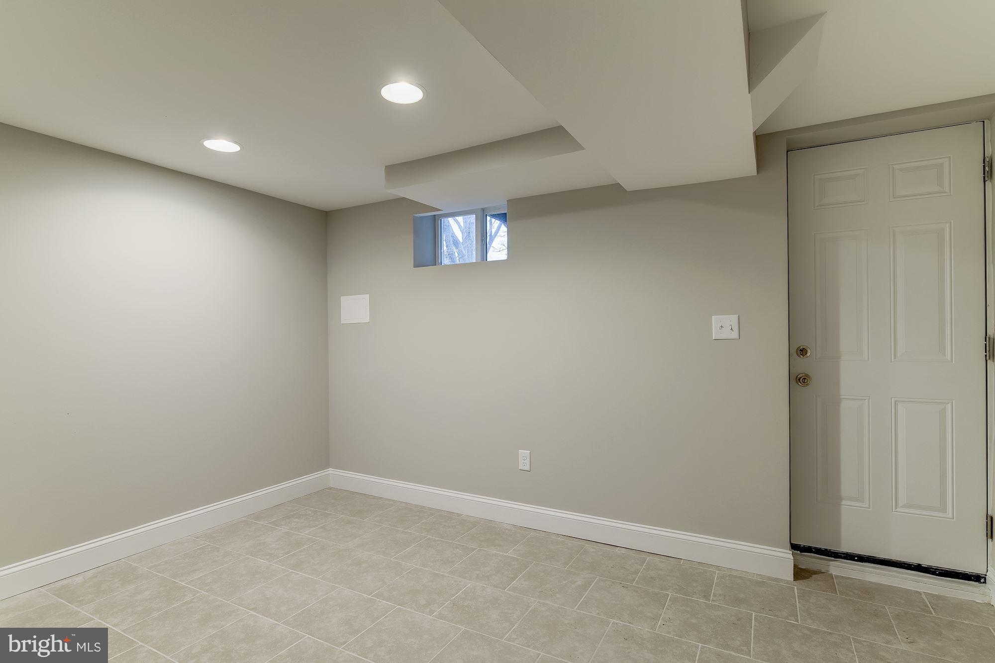 5524 Channing Road Baltimore, MD 21229 - Photo 24 of 28 Lower level walk out