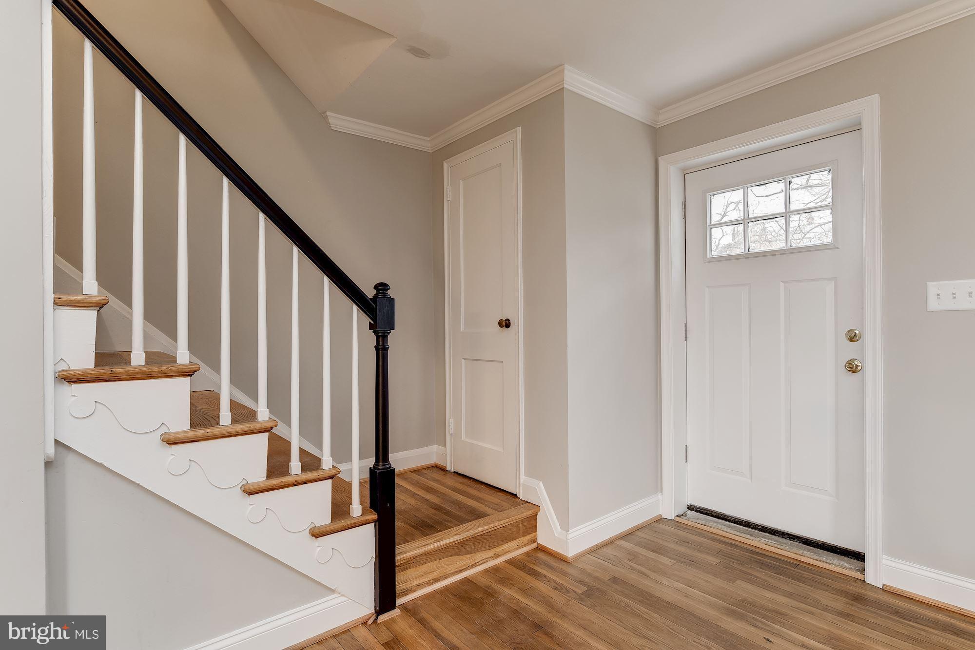 5524 Channing Road Baltimore, MD 21229 - Photo 4 of 28 New flooring, windows, kitchen and systems!
