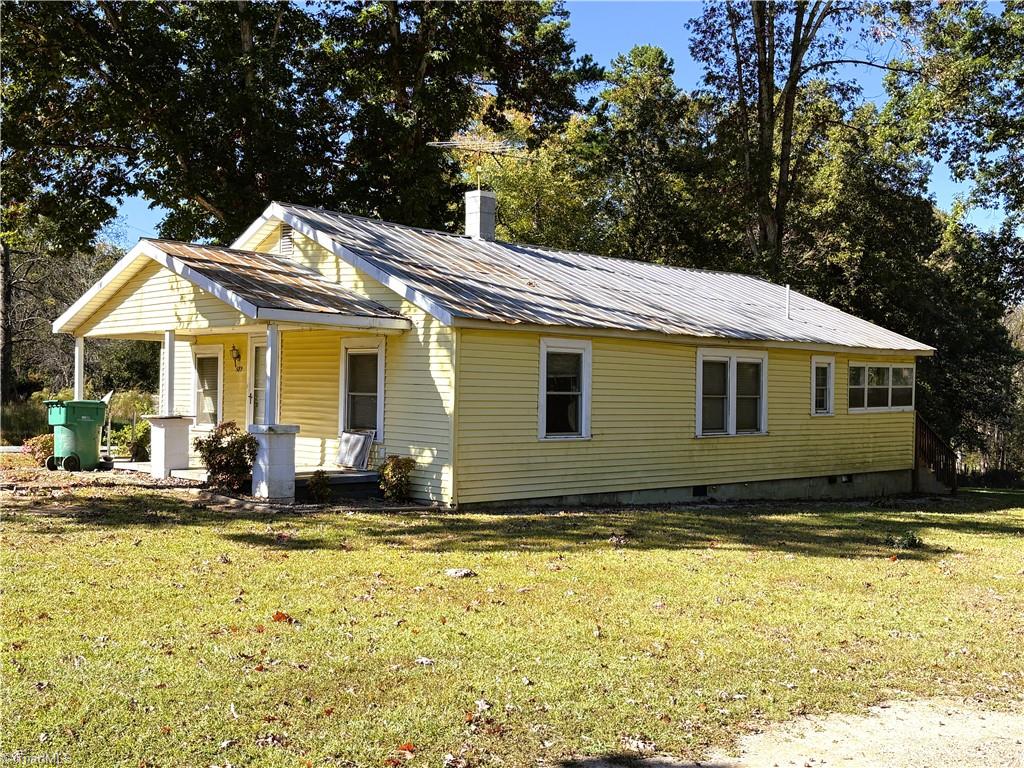 613 Barker Road Summerfield, NC 27358 - Photo 2 of 50