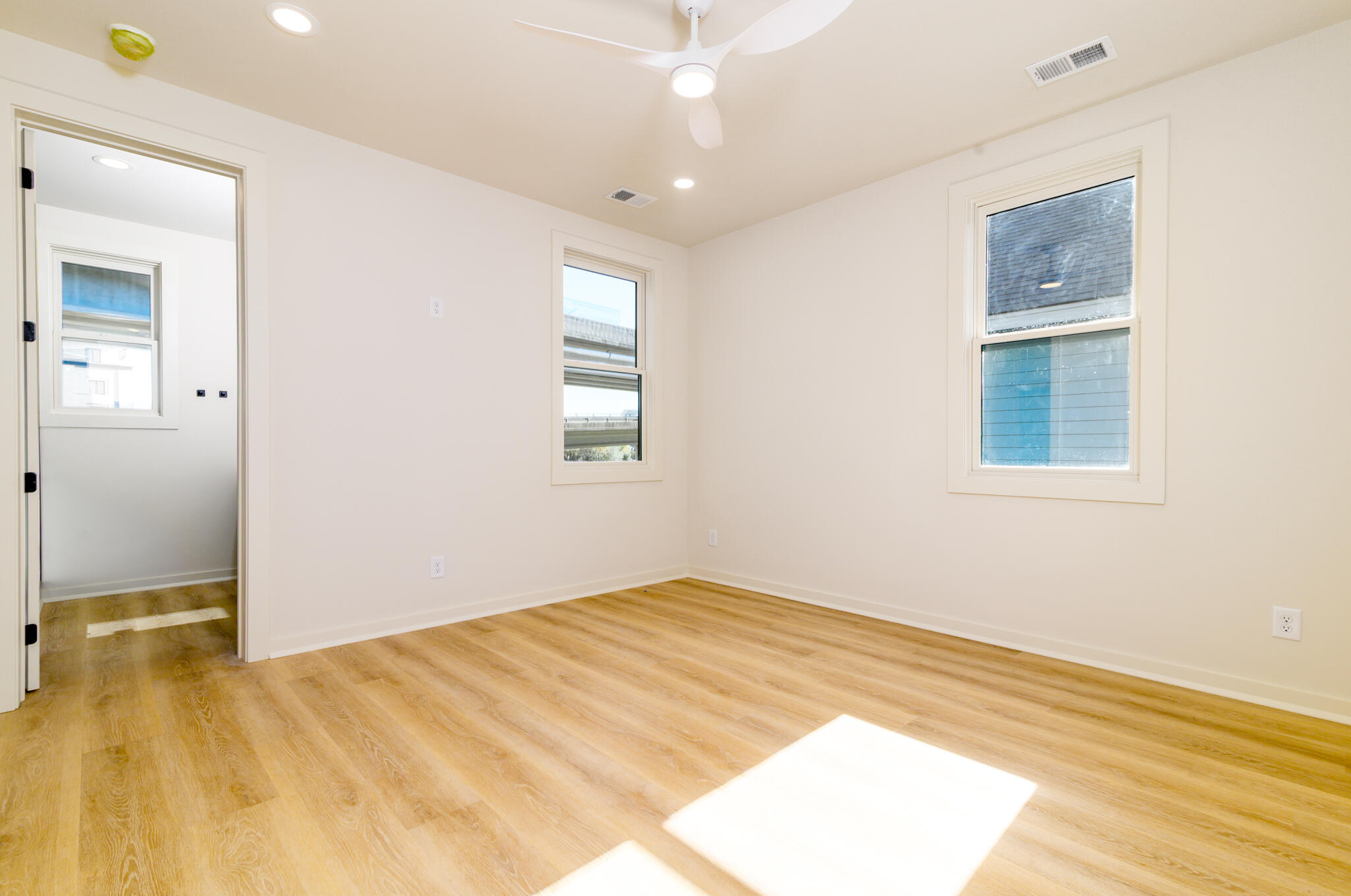 6 F Street Charleston, SC 29403 - Photo 12 of 26 6 F St - 10 - CMG