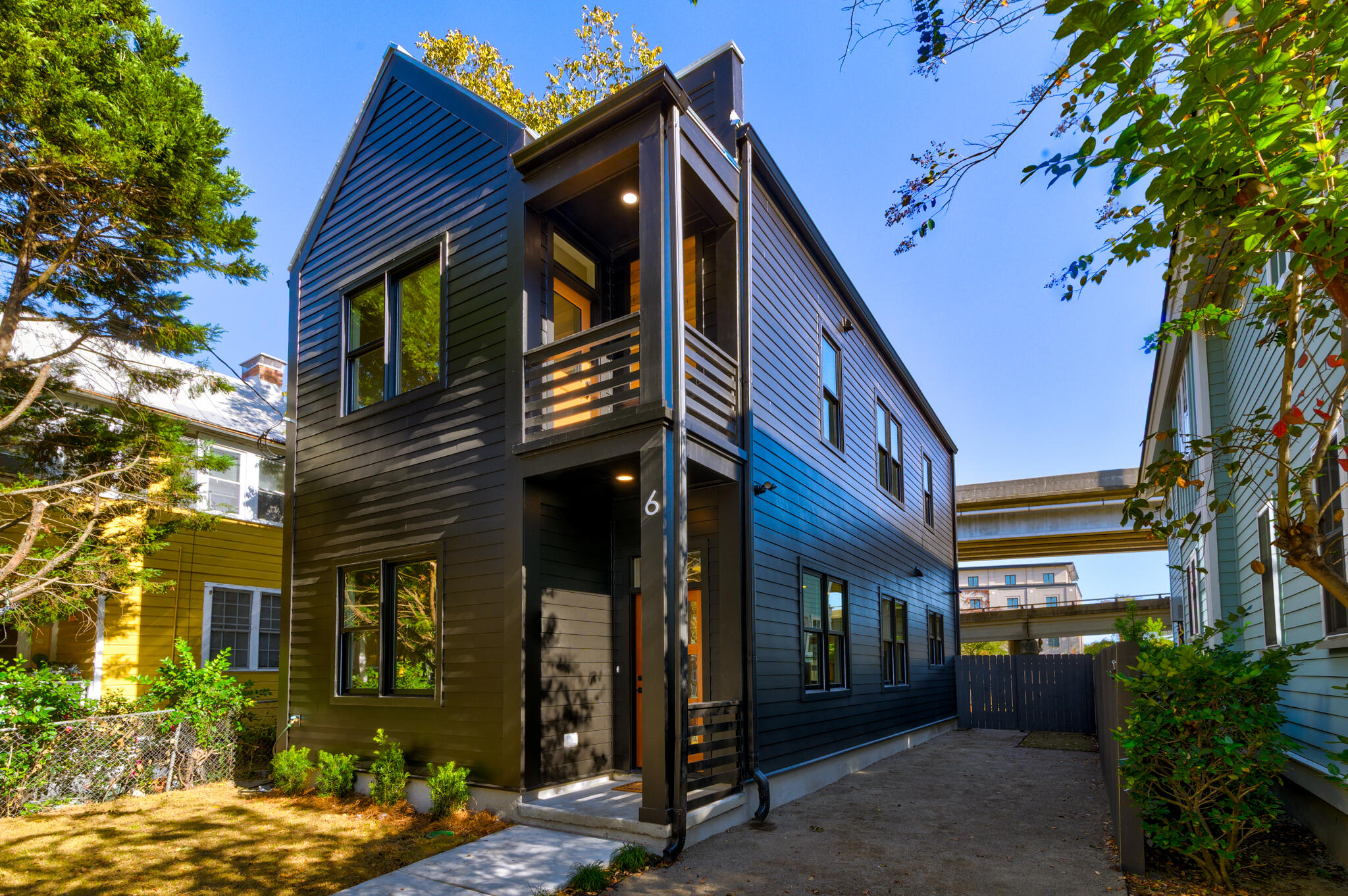 6 F Street Charleston, SC 29403 - Photo 2 of 26 6 F St - 24 - CMG