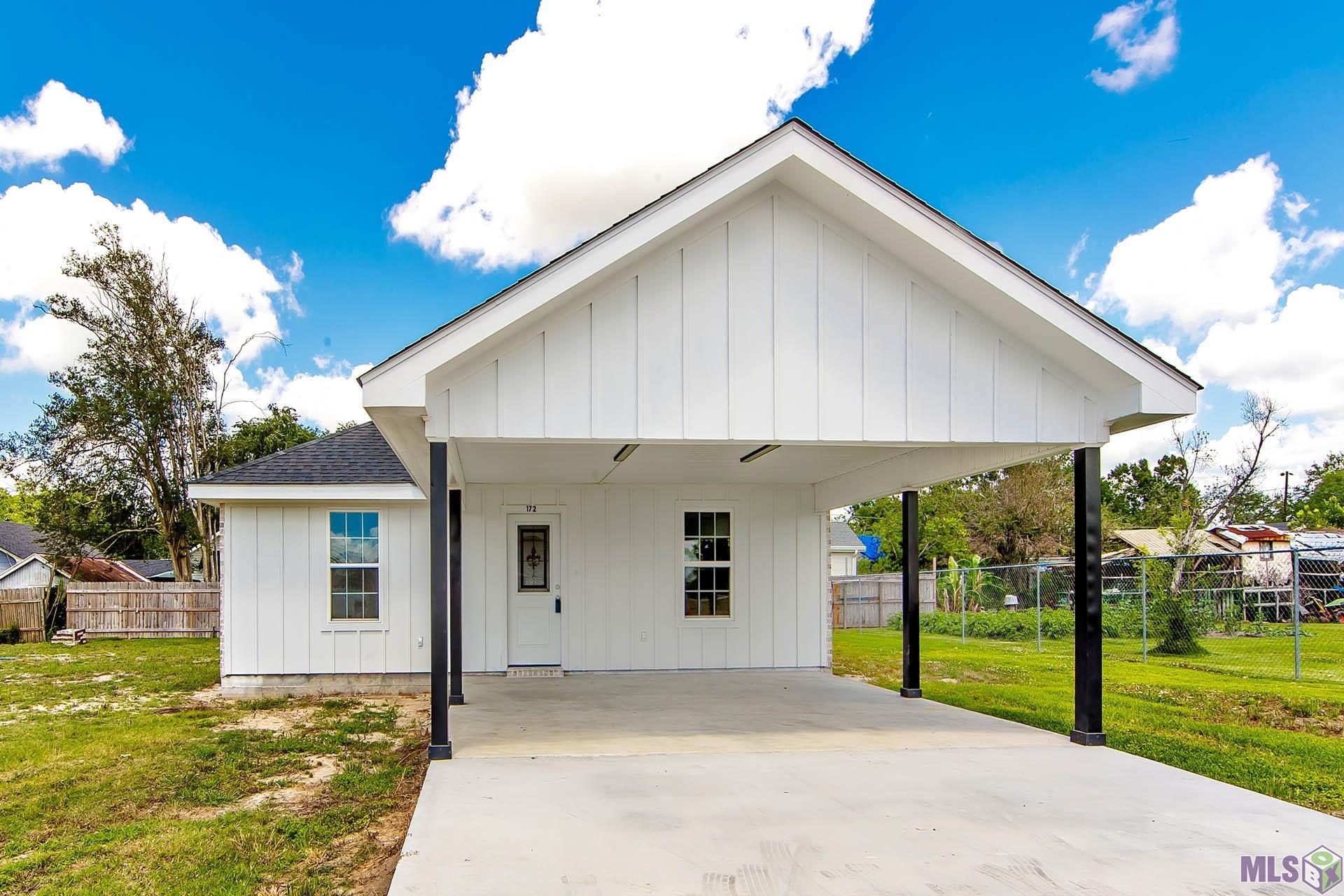 172 Market Street Raceland, LA 70394 - Photo 1 of 16