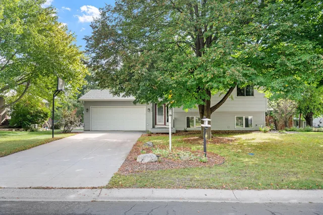 $400,000 | 6542 Black Duck Drive South, Lino Lakes, MN 55014