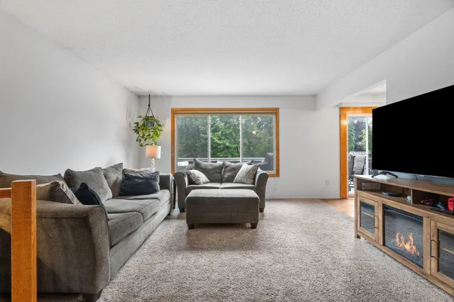 $400,000 | 6542 Black Duck Drive South, Lino Lakes, MN 55014