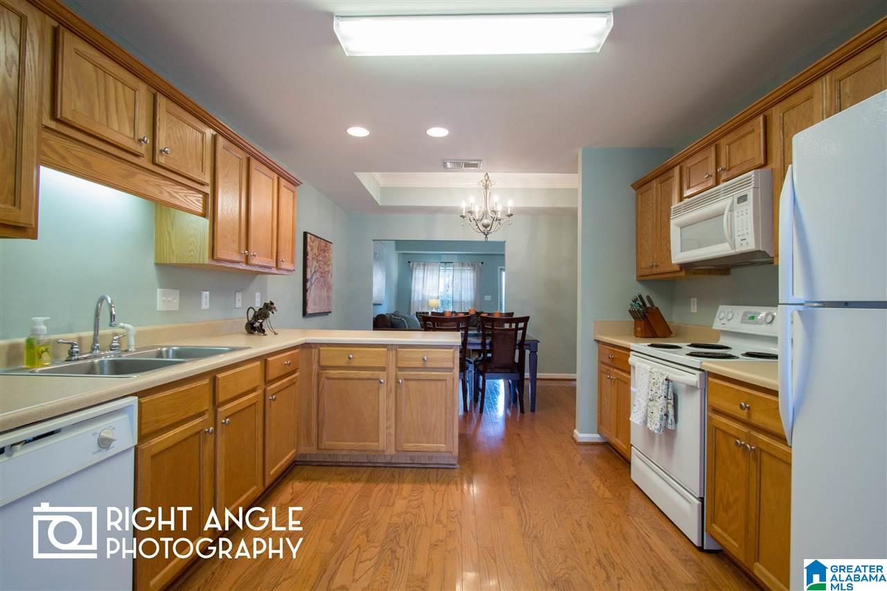 3092 Summit Lane Fultondale, AL 35068 - Photo 9 of 34