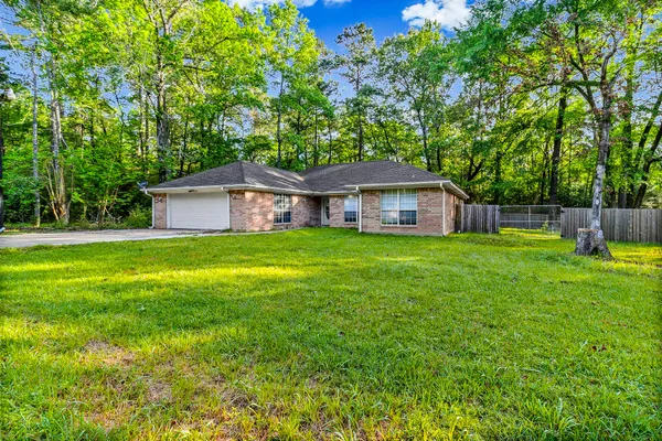 $242,000 | 6 Lost Forest, Trinity, TX 75862