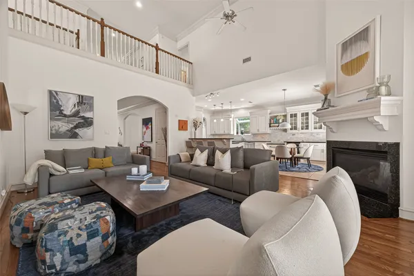 $1,749,000 | 4019 Whitman Street, Houston, TX 77027