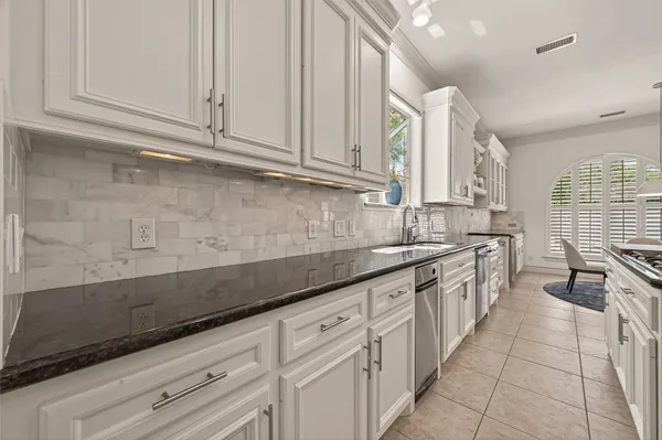$1,749,000 | 4019 Whitman Street, Houston, TX 77027