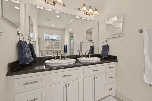 $1,749,000 | 4019 Whitman Street, Houston, TX 77027