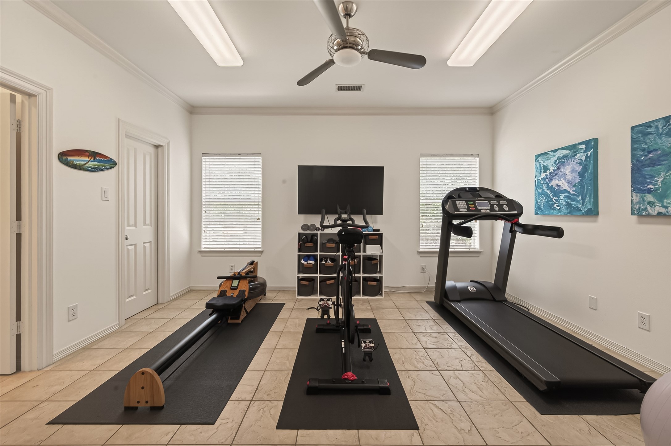 4019 Whitman Street Houston, TX 77027 - Photo 29 of 37 One bedroom is presently being used as a workout room!