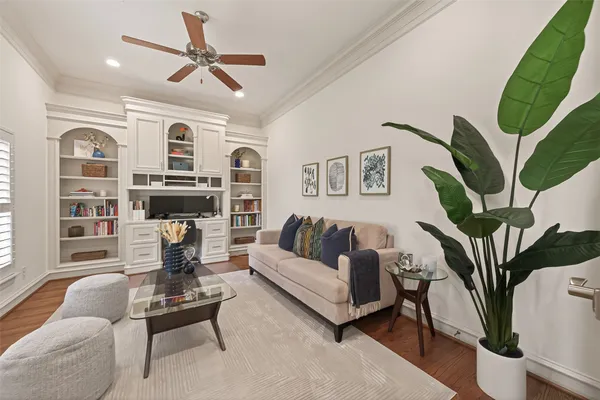 $1,749,000 | 4019 Whitman Street, Houston, TX 77027