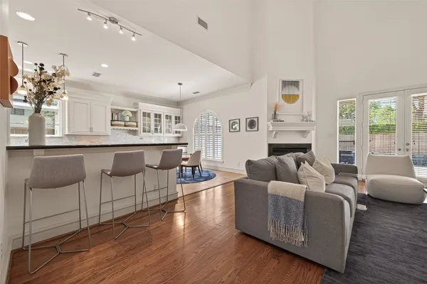 $1,749,000 | 4019 Whitman Street, Houston, TX 77027