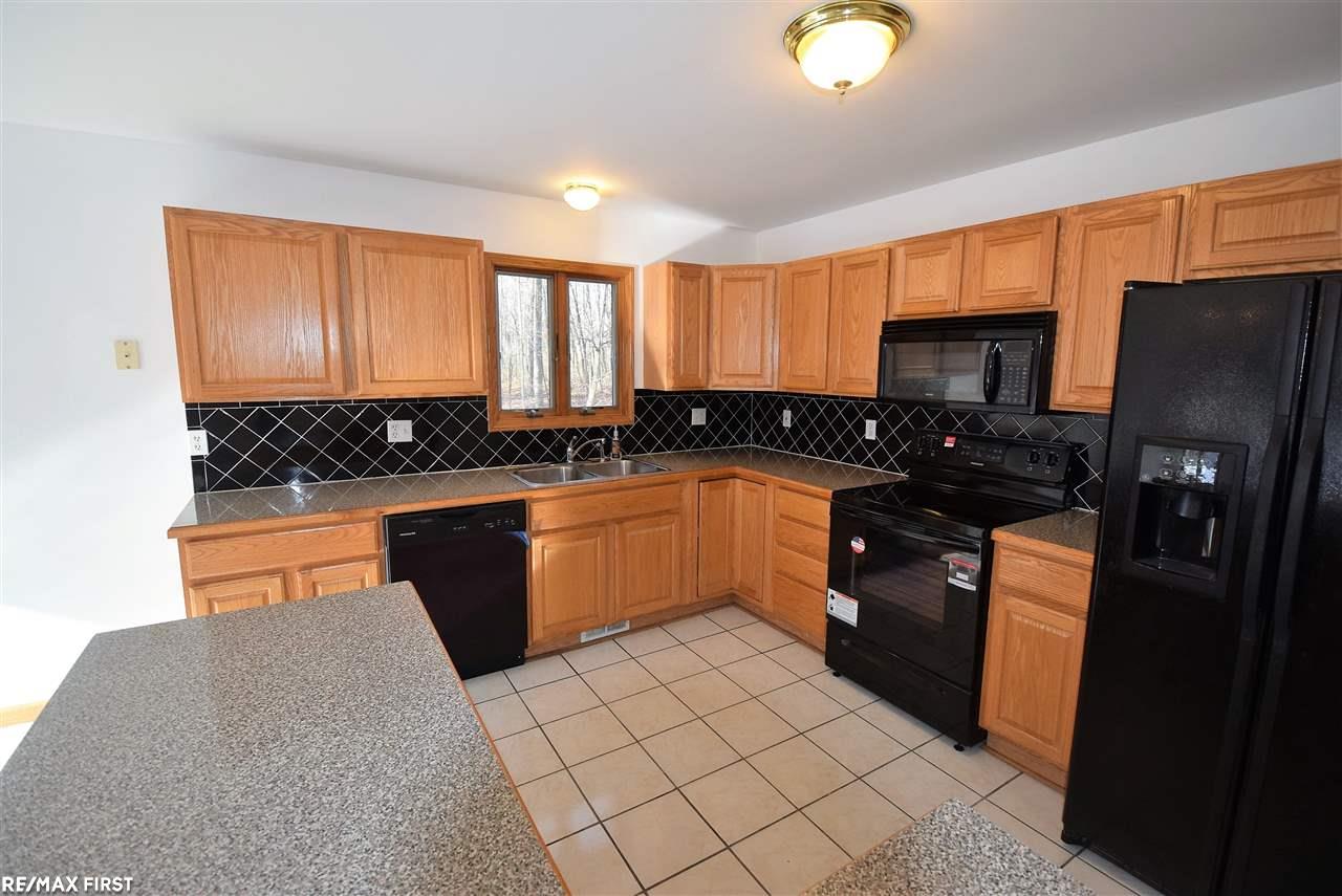 6075 High Road Algonac, MI 48001 - Photo 19 of 39