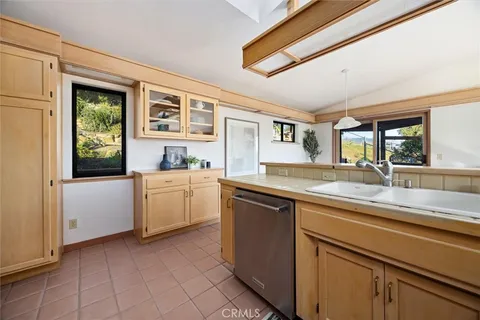 $1,629,000 | 957 Skyline Drive, San Luis Obispo, CA 93405