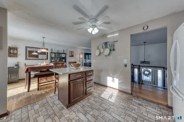 $389,900 | 100 Spice Hill Drive, Meriden, CT 06451