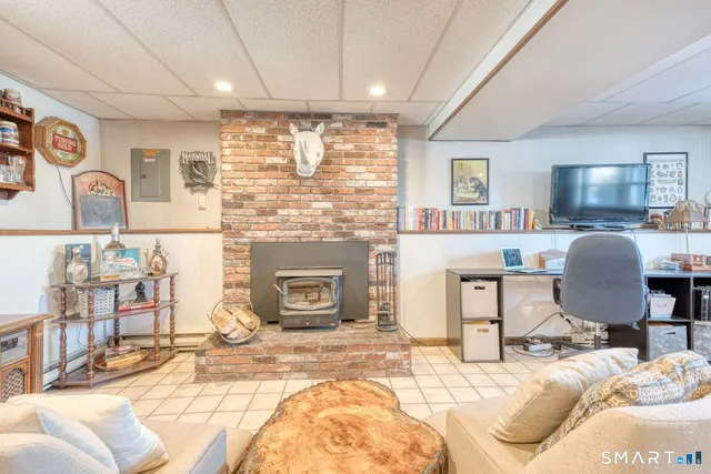 $389,900 | 100 Spice Hill Drive, Meriden, CT 06451