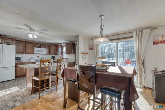 $389,900 | 100 Spice Hill Drive, Meriden, CT 06451