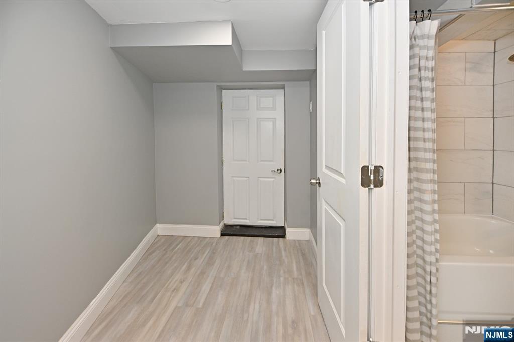 221 Lakeview Drive Ridgewood, NJ 07450 - Photo 19 of 32