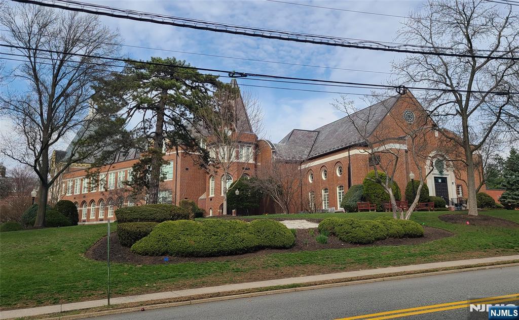 221 Lakeview Drive Ridgewood, NJ 07450 - Photo 30 of 32