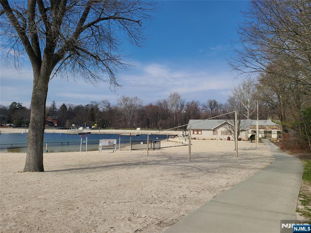 221 Lakeview Drive Ridgewood, NJ 07450 - Photo 32 of 32