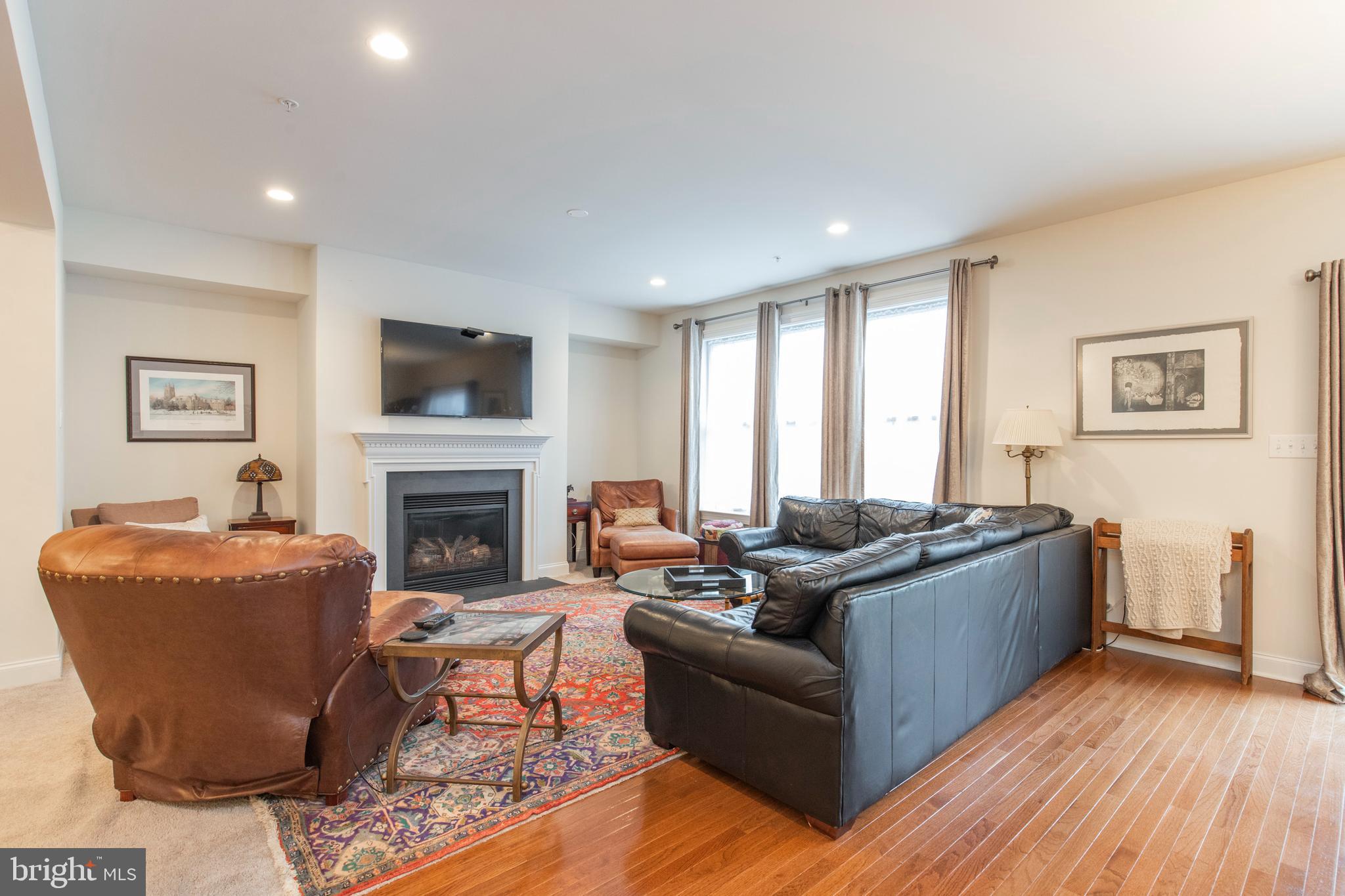 419 Ravenscliff Drive Springfield, PA 19064 - Photo 4 of 33