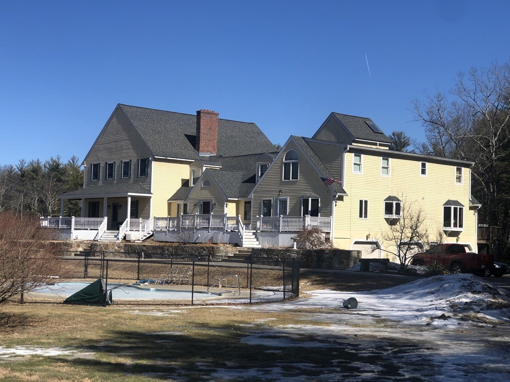 63 South Spencer Road Spencer, MA 01562 - Photo 1 of 39 Gallery Image 1