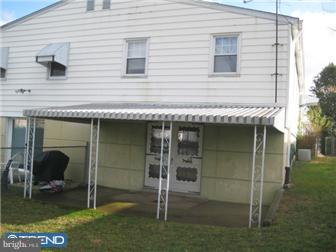 15136 Carter Road Philadelphia, PA 19116 - Photo 5 of 12 Exterior Back