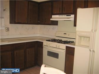 15136 Carter Road Philadelphia, PA 19116 - Photo 8 of 12 Kitchen