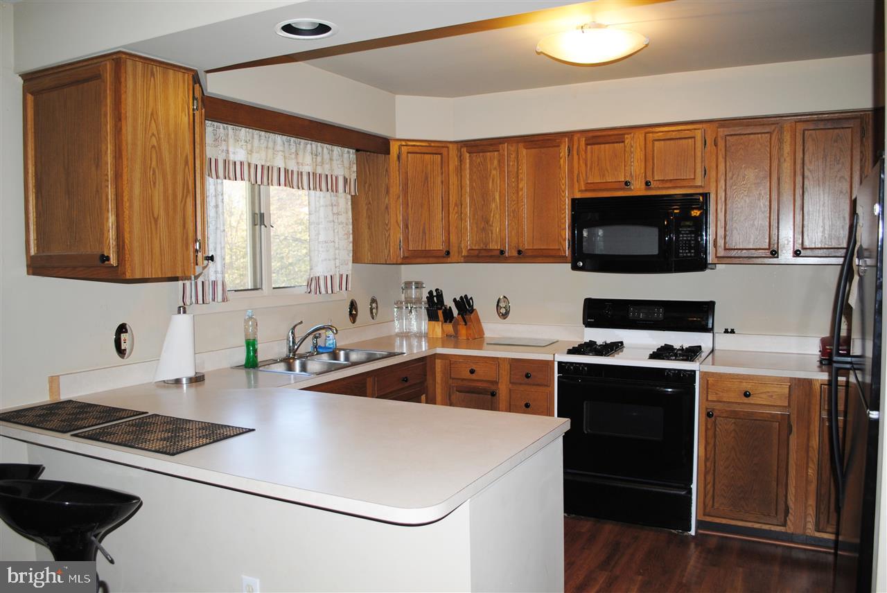 50 Greenleaf Road York, PA 17406 - Photo 7 of 13 Gallery Image 7