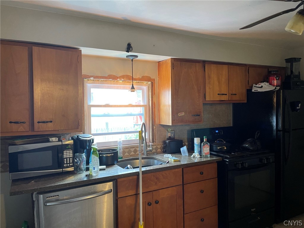 317 Kellogg Street Syracuse, NY 13204 - Photo 5 of 13