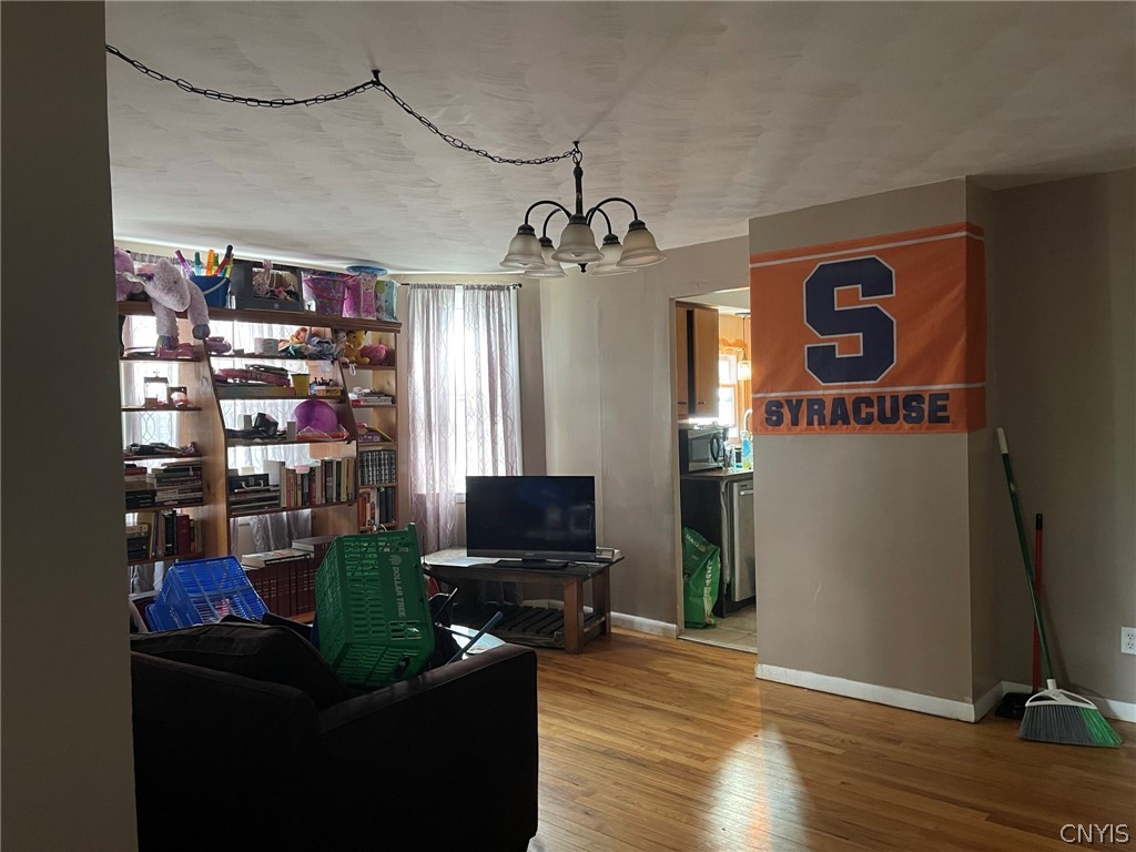 317 Kellogg Street Syracuse, NY 13204 - Photo 7 of 13