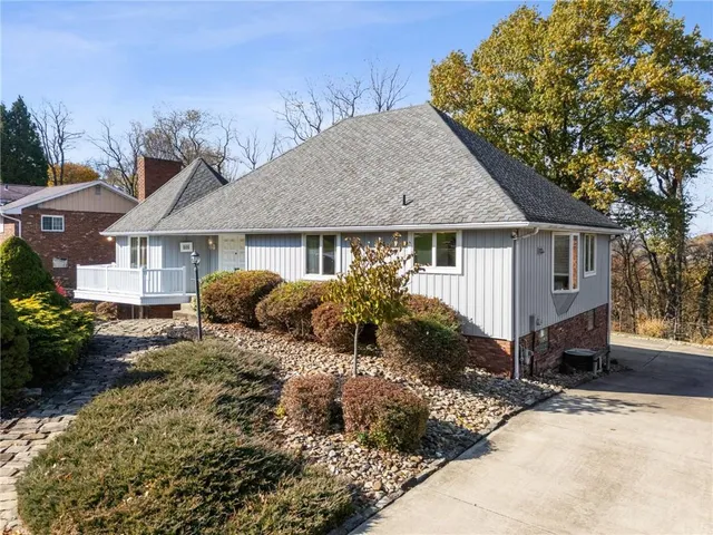 $320,000 | 806 Golfview Drive, McKeesport, PA 15135