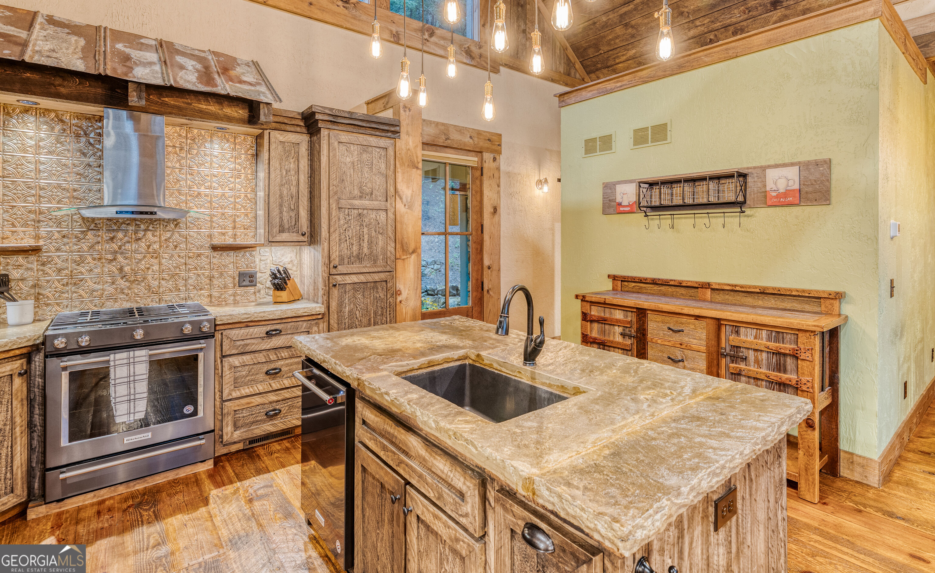 280 Point Of View, Unit 15 Blue Ridge, GA 30513 - Photo 11 of 68 Gallery Image 11