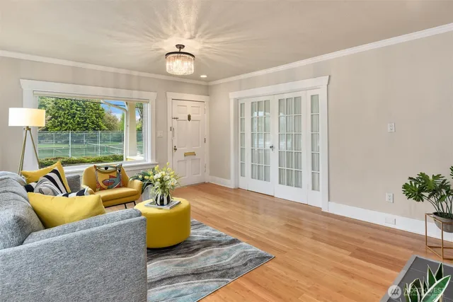 $898,000 | 7117 12th Avenue Northeast, Seattle, WA 98115