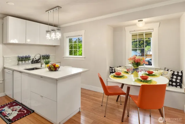 $898,000 | 7117 12th Avenue Northeast, Seattle, WA 98115