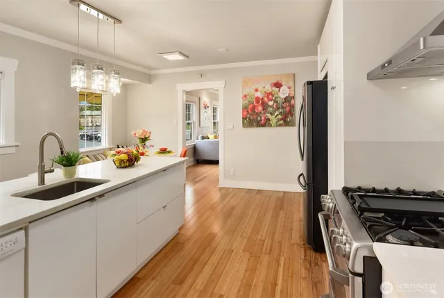 $898,000 | 7117 12th Avenue Northeast, Seattle, WA 98115