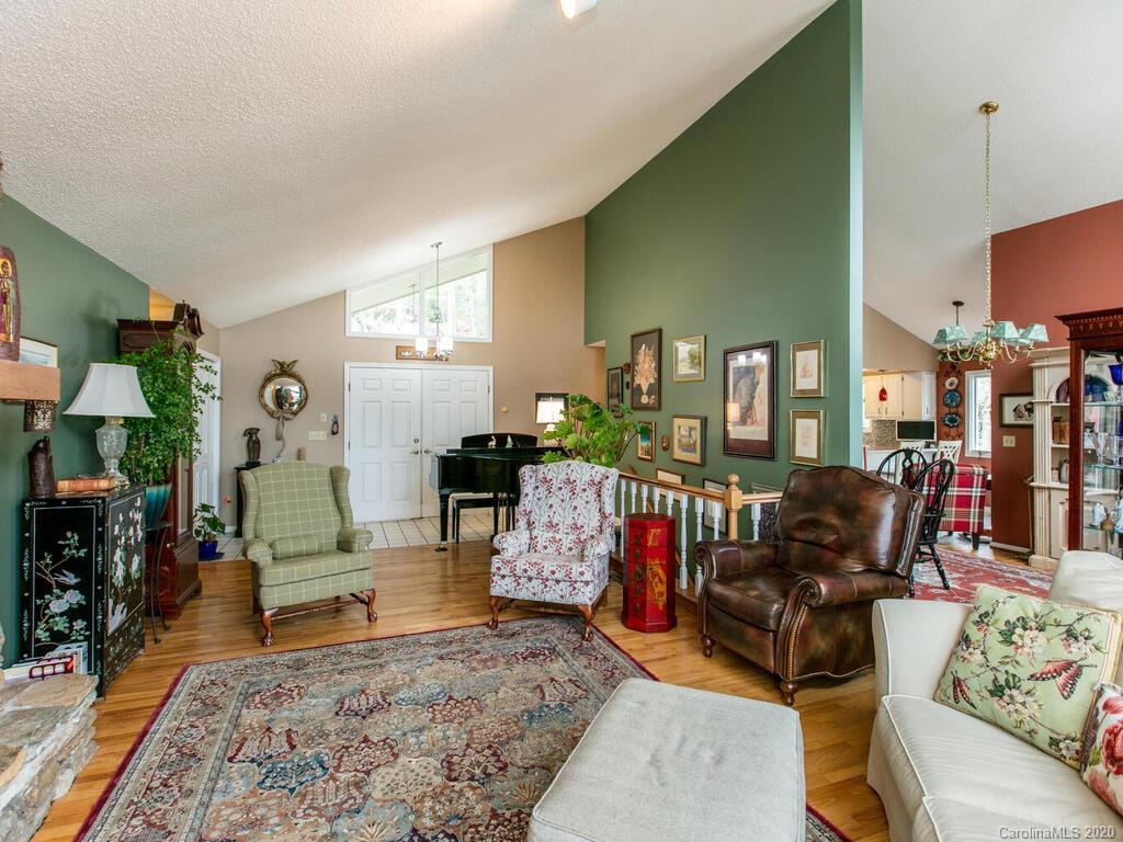 160 Sunny Ridge Road Laurel Park, NC 28739 - Photo 6 of 40