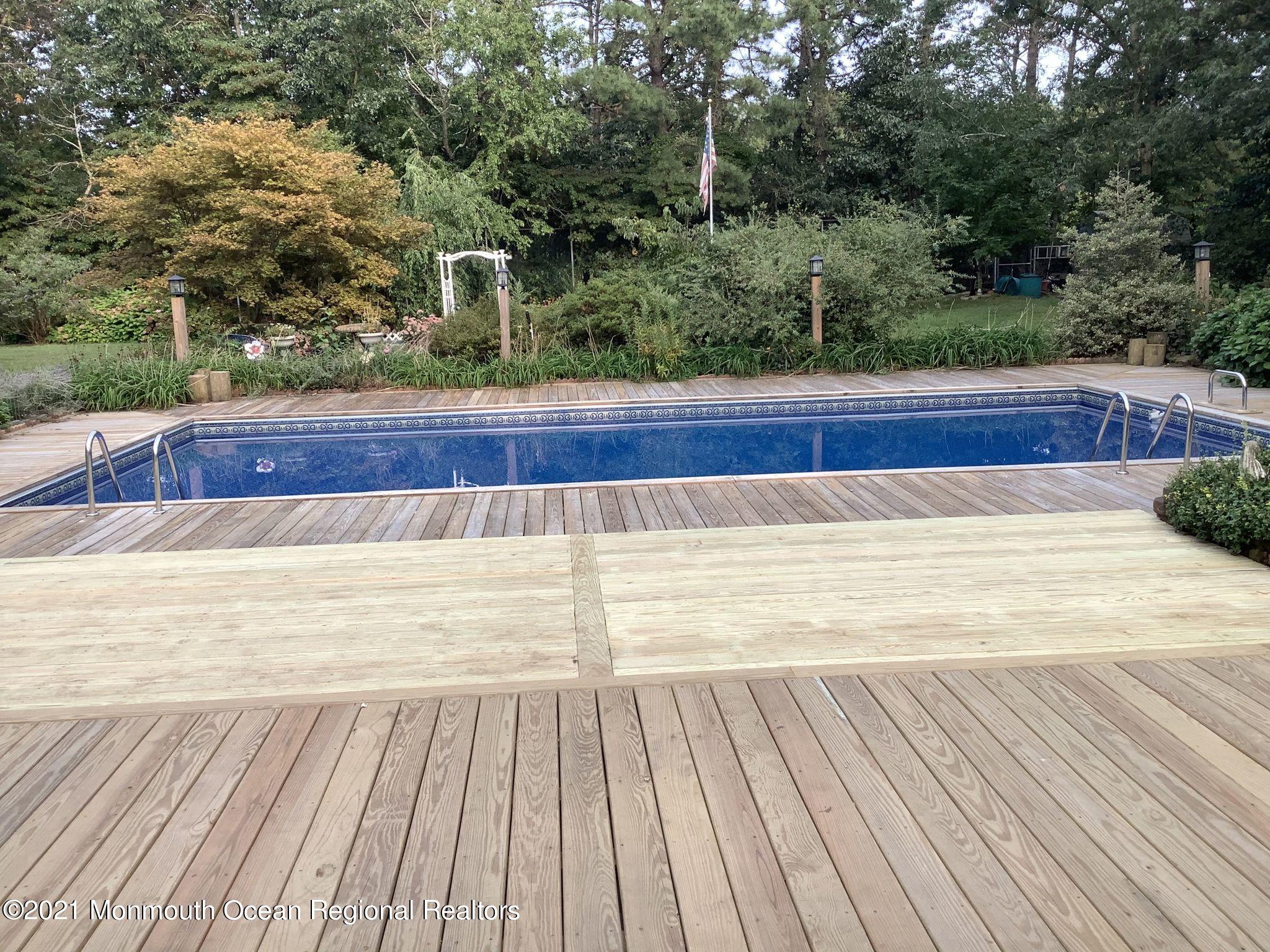 1759 Todd Road Toms River, NJ 08755 - Photo 48 of 58 048_d22fd52e-b6ee-4916-a34b-01b2fcce4954