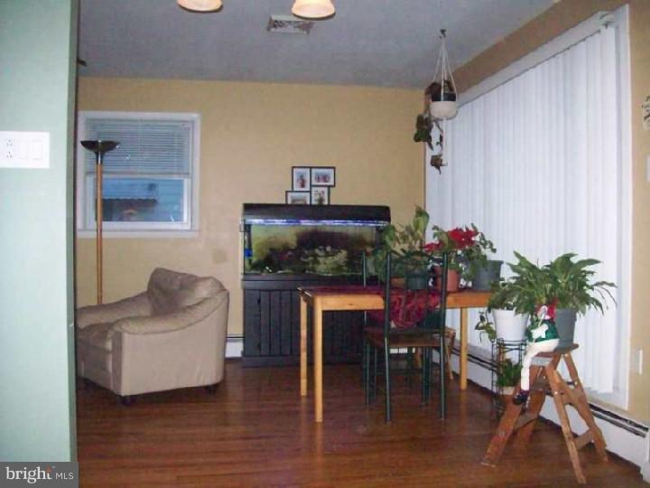 805 Crystle Road Aston, PA 19014 - Photo 6 of 14