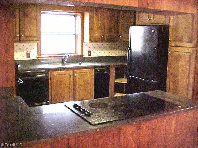 7995 Peak Road Clemmons, NC 27012 - Photo 2 of 9 Other. Kitchen with Granite Counters and all the appliances
