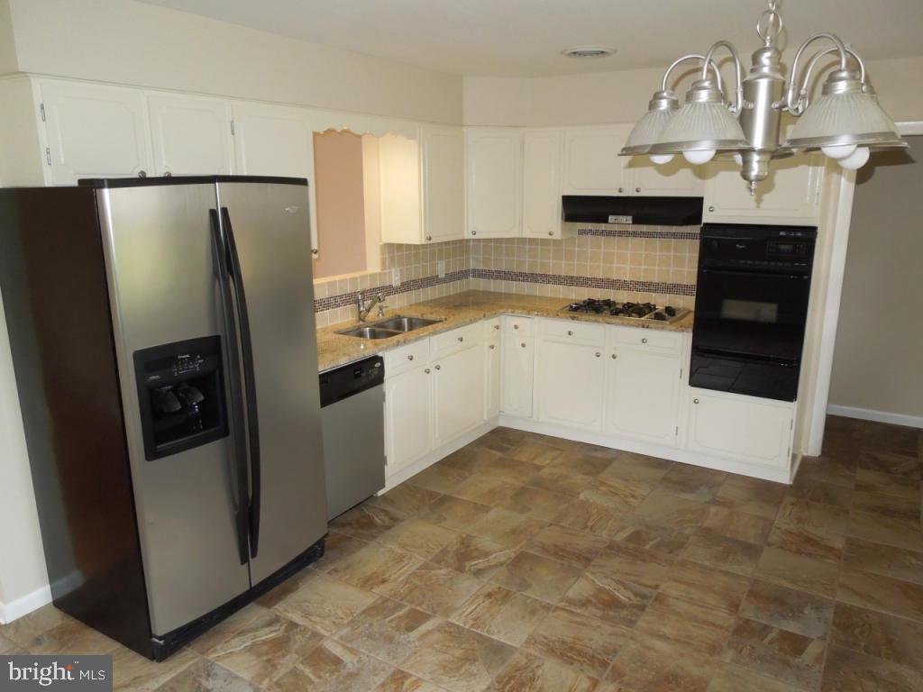1677 Valley Forge Road Lancaster, PA 17603 - Photo 2 of 14 Gallery Image 2