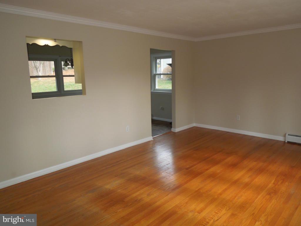 1677 Valley Forge Road Lancaster, PA 17603 - Photo 5 of 14 Gallery Image 5
