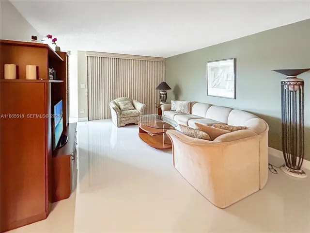 $2,800 | 7300 Radice Court, Unit 707, Lauderhill, FL 33319