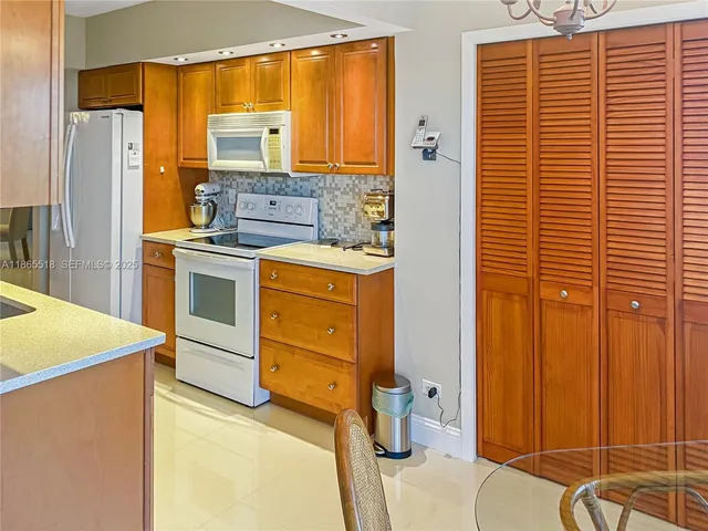 $2,800 | 7300 Radice Court, Unit 707, Lauderhill, FL 33319